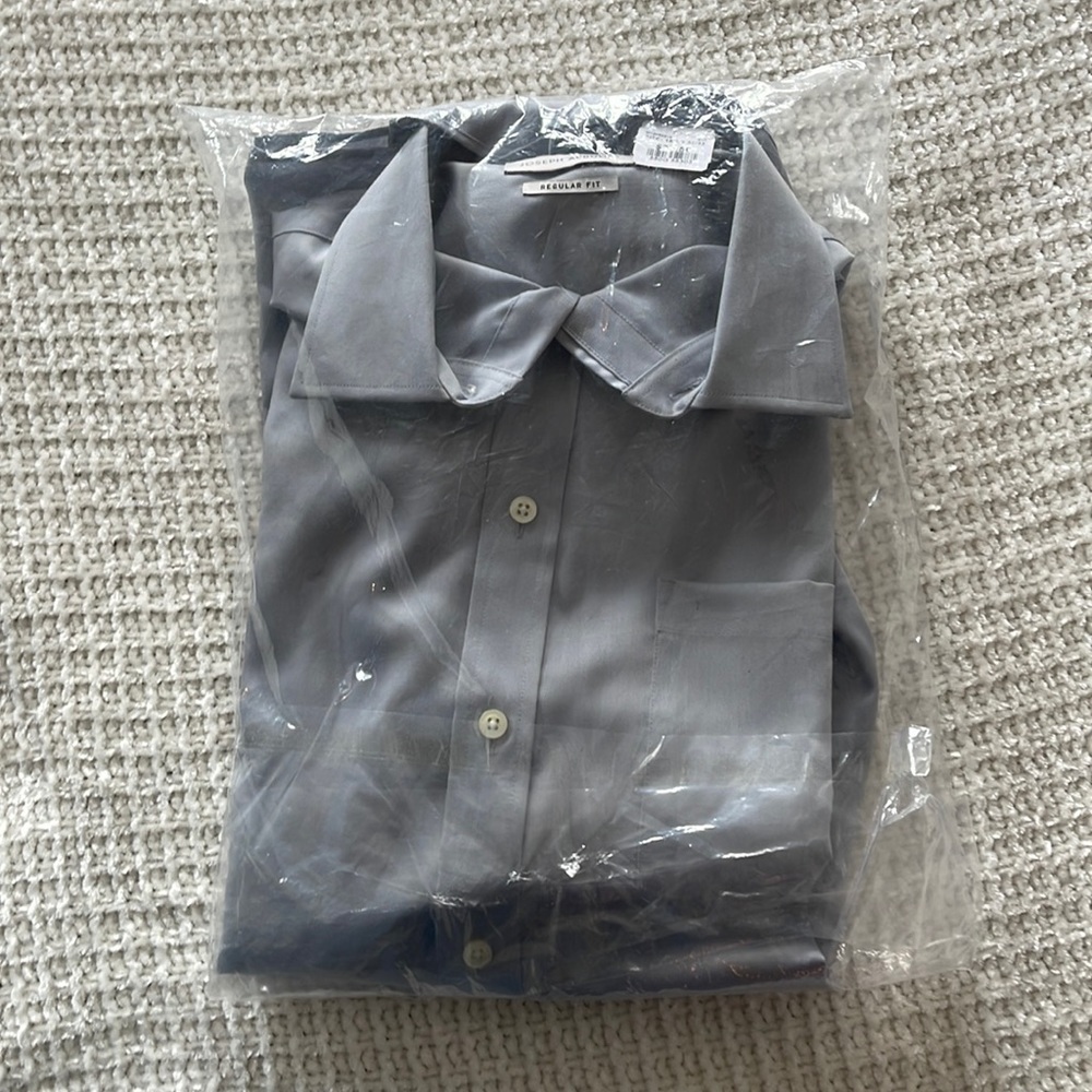 NWT in original package Men’s Joseph Abboud dress shirt light blue